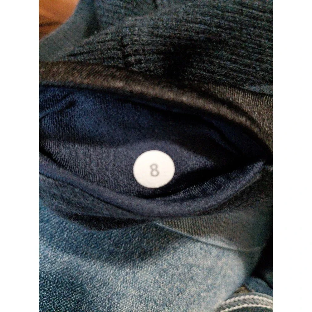 lululemon athletica product pair